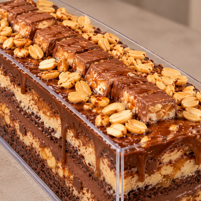 Dulcea Snickers Crunch Cake™!